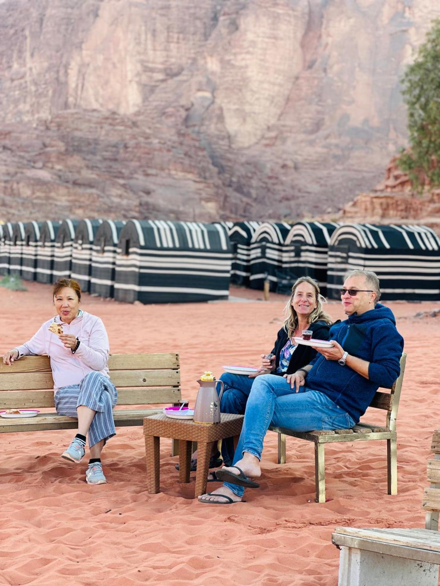 Bedouin Mores camp Wadi Rum Exterior foto