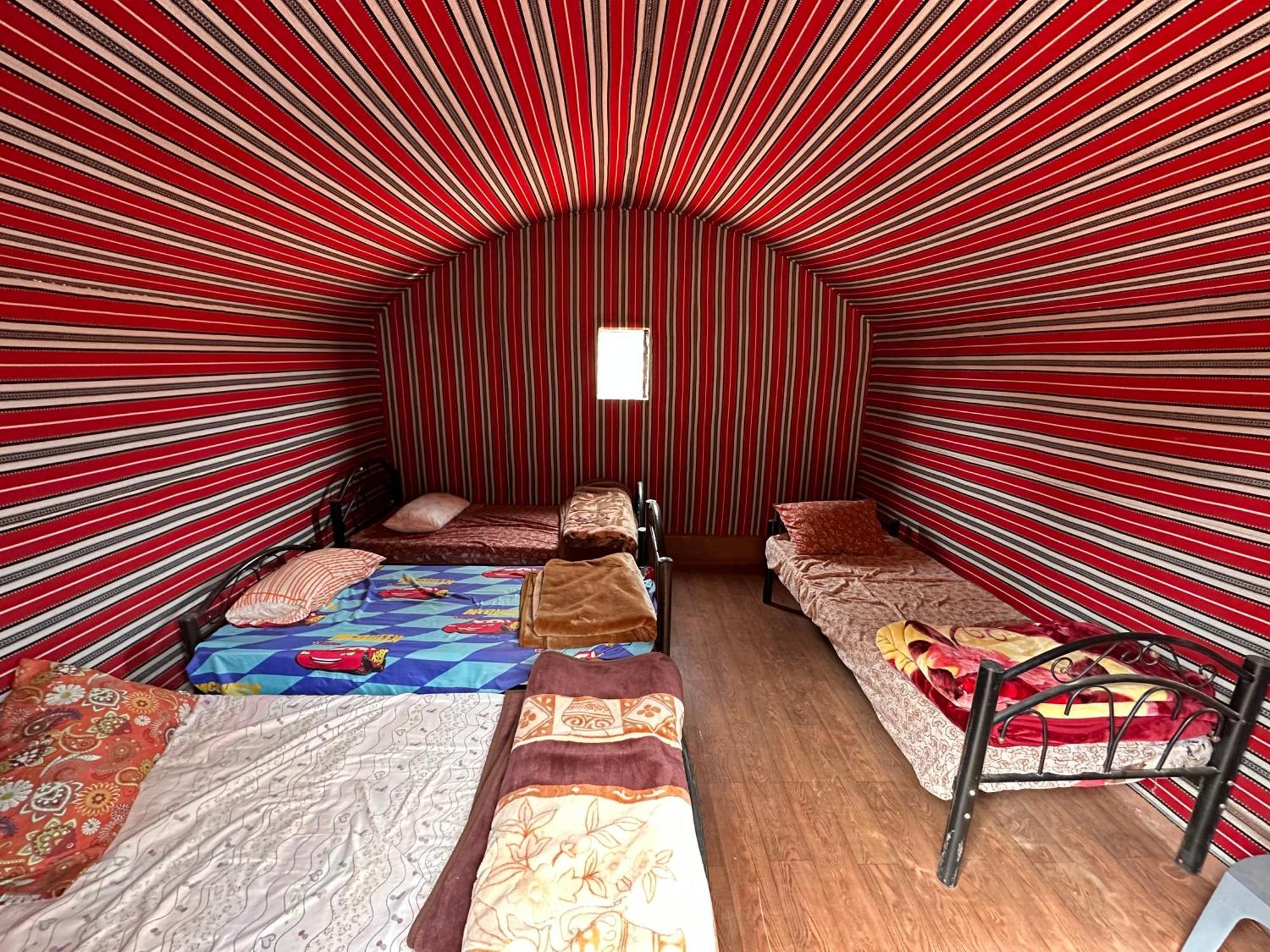 Bedouin Mores camp Wadi Rum Exterior foto